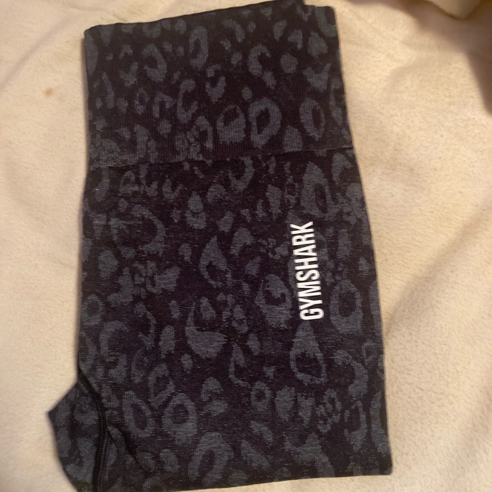 BRAND NEW Gymshark adapt animal seamless leggings!